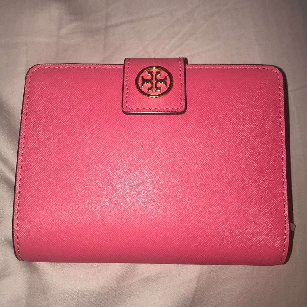 Like new Tory Burch pink wallet